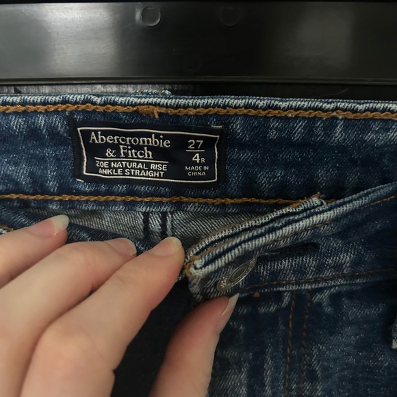 Abercrombie Zoe Ankle Straight Jeans Size 27 4R Natural Rise Raw Hem - Picture 2 of 5